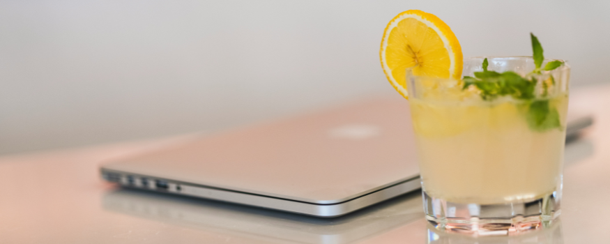 orgaMAX Blog_Headerbild875x350_Suchtproblem-Mitarbeiter